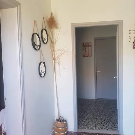 Nala's House Appartamento Leonídion
