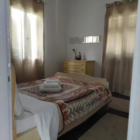 Nala's House * Leonídion