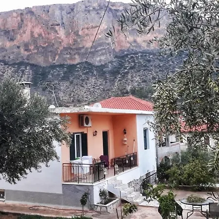 Nala's House * Leonídion